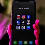 How to Earn Money from Social Media Using Only Your Phone